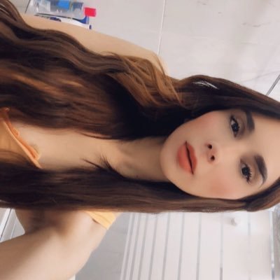 Algo caótico y hermoso al mismo tiempo.
🥀