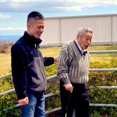 freespace0724's profile picture. 関西で杖･車椅子使用者のサポートを専門にしている「 お付き業者 」です。私たちは、必要なときに快適で安全に移動できるよう、お手伝いをさせていただいています。 私たちのサービスには、日常生活におけるさまざまなニーズにもお応えしております。ご要望に応じて柔軟に対応いたしますので、どんなことでもお気軽にご相談ください。