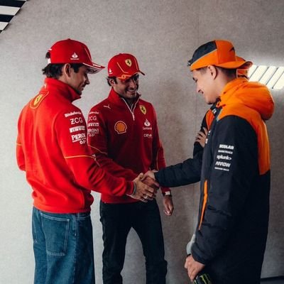 theyapperrr's profile picture. On my vigilante shit again ❤️‍🔥                      LIGHTS OUT AND AWAY WE GO!!🏎   And,an Indian in me lives for 🏏