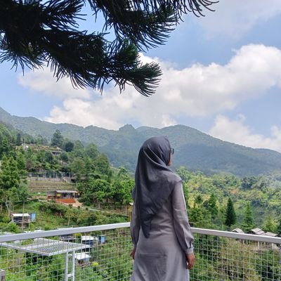 KucirSi's profile picture. Datang akan pergi
Lewat kan berlalu
Ada kan tiada
Bertemu akan berpisah