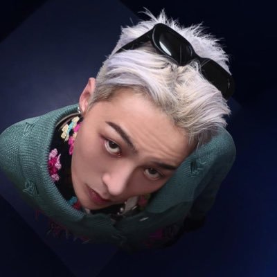 BIGBANG G-DRAGON KWON JIYONG 18888 RP. selective follow #BBSQ ● hoobae @_leeseunghoon