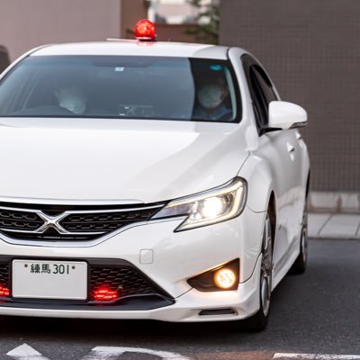 当アカウントは #交通機動隊 をはじめとしたパトカーや警察官のカッコ良さの共有を目的として投稿しています。Instagramメインで活動中です。撮影にご理解いただいている警察官の方々などいつもありがとうございます🙇♂️現職の方向けに写真提供や撮影・広報依頼も受け付けています。気軽にDMなどでお声かけください。