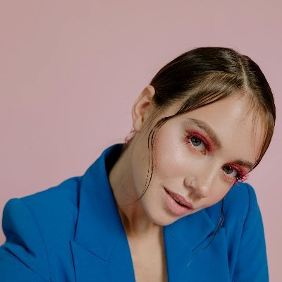 szrsr28383768's profile picture. Some say I’m like wine, always getting people flushed, but I mainly cause headaches.