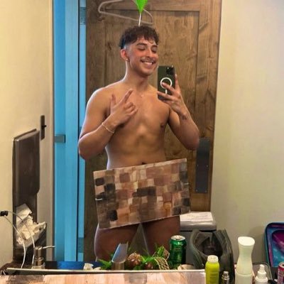 🔞18+ hottest new porn debut startsRNati. Come get me N pump loads of sweet cum up my tight hole.Up 4 all men 2 gbang me all month long! DM 4 collabs.