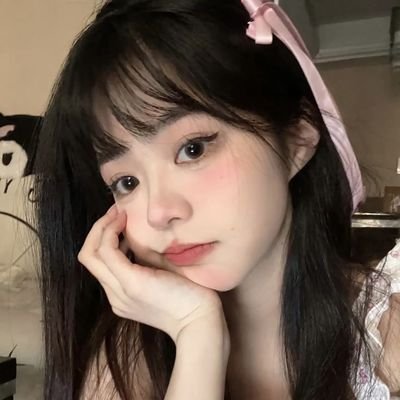 /♡ ۫ ׅ c🧣zzyspell. 🍁☕ t🍪ffee bear wrapped in scarf ๑ 🧸 ི crunching leaves +111 ! puff ౨.⁺🍂 girl with cinnamon heart sipping cocoa in knitted sweater ⸝ 🧺
