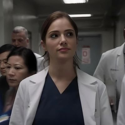 moonwithdelay's profile picture. 🩺.🌸.🌱