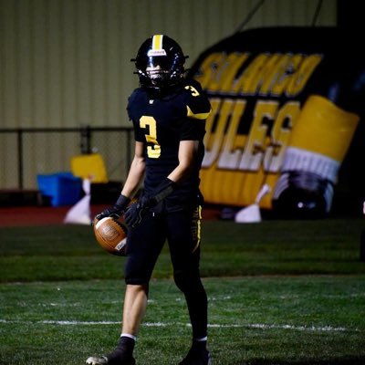 CLASS of 2026 -Team Captain |6’0 175| #3 3.6 GPA https://t.co/xhEkGgG6kC