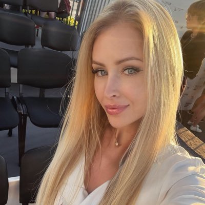 Sophie0921_'s profile picture. The best feeling in the world is when you know your heart is smiling🌟 #BTC #XRP