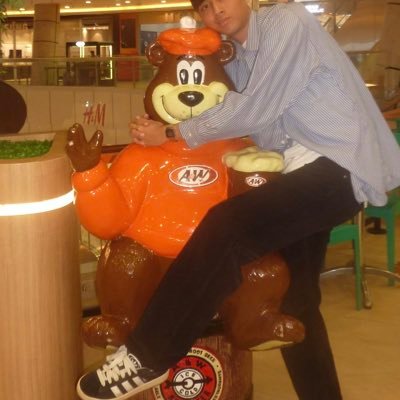 bleuejeans's profile picture. jalan ke pasar malem ngiter ngiter welcome to my twitter