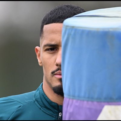 oh2beAguuna's profile picture. Gooner 🔴⚪️ //