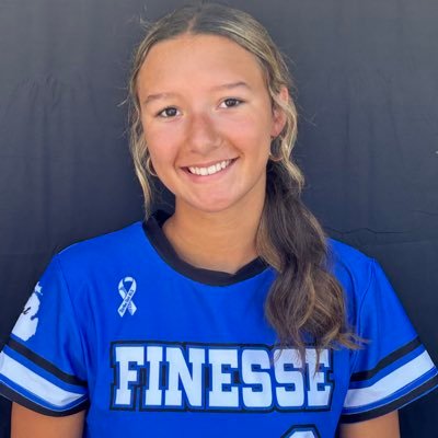 Pitcher/Utility Harper Creek High School💙🤍Class of 2027🎓Firecrackers - Smith MI 16U