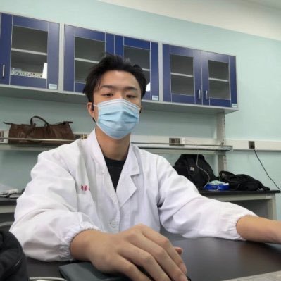 ManikMa60798280's profile picture. 医学生、目前在医院实习、25/182/62 泌尿科实习，看过很多好看的鸡，上班认真，下班很涩，想认识优秀的 男士 这里没有完整版视频想看的私信电报纸飞机 进群未成年🔞勿扰、#暗號神医 电报纸飞机群：https://t.co/GFUwTSPaQJ