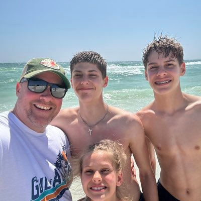 Husband, Father, Coach. NIU Baseball 1997-2001. MSHS HOF 2025. President of Kaneland Feeder Basketball. Kaneland Travel Baseball Board. JPMorgan 2002-Present.