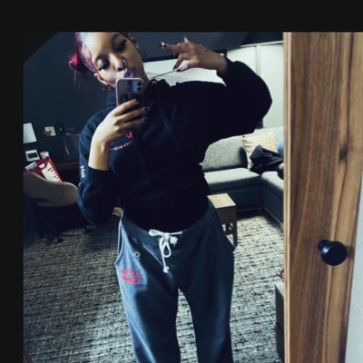 itsamourdior's profile picture. idk I like getting munyun and flirting with bad bitches …. insta diornextdooorr 🤍