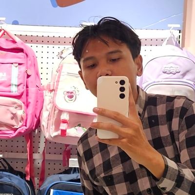 fachrizaldwi13's profile picture. 