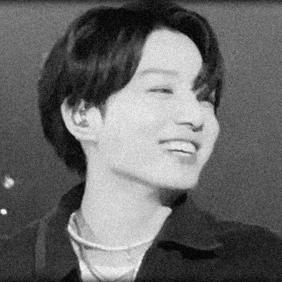 AnushaDutta020's profile picture. She/her💕
OT7 account!!! Officially running this for bangtan only, BTS is officially back.
2019 army and forever!
Follow me🫶🩶