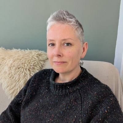 Neurodivergent Counselling Psychologist & Schema Therapist. Lecturer in Counselling Psychology at City, University London (they/she)
