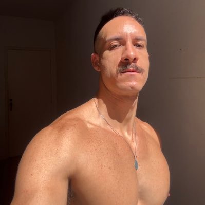 sagitariano, intolerante à lactose e onlyfans em breve