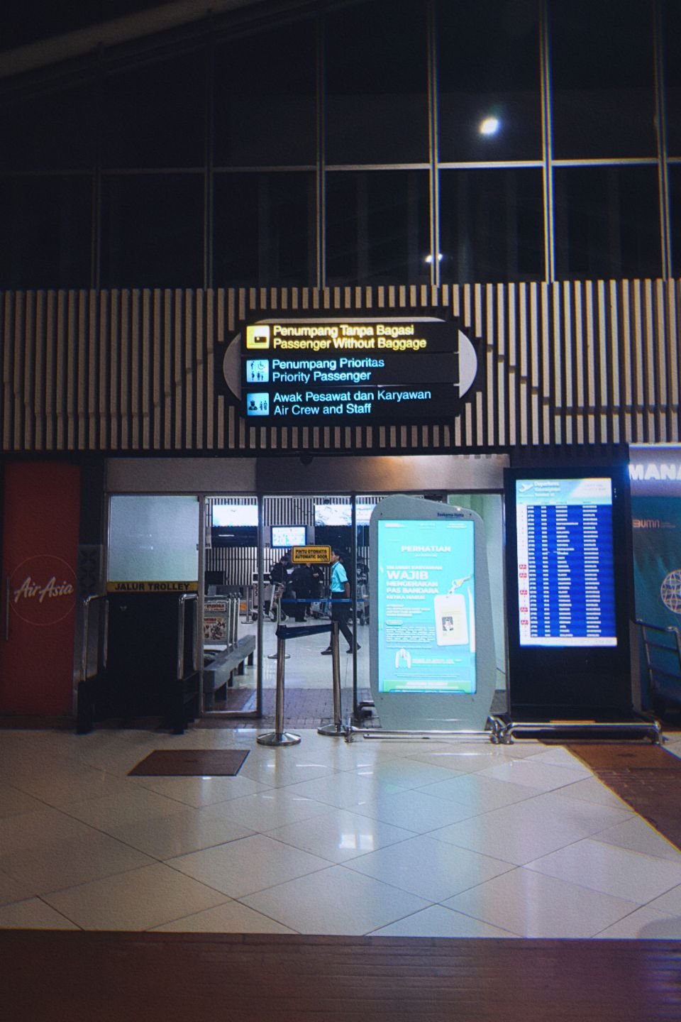 aloneitsok's profile picture. kmsp?