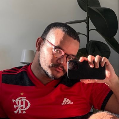 eu sou fã do luan santana, silva, tiago iorc e omar apollo. é isso que vocês vão encontrar aqui