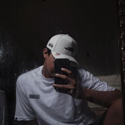 DaSilva90233's profile picture. Danyel || MS📍
1?y 
jogador de vôlei 🏐  #5
      poeta e escritor 📖