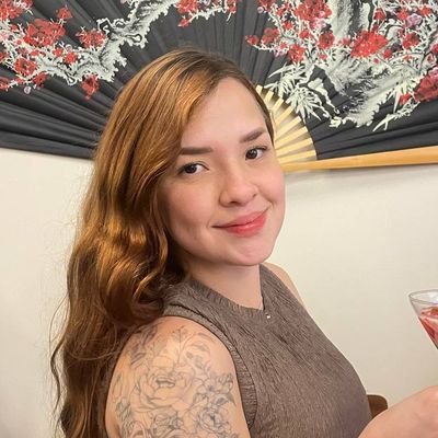 Detrás de cada máquina, una mujer que rompe esquemas. Lady Barber creando estilo, confianza y carácter en cada cliente. 💈✨