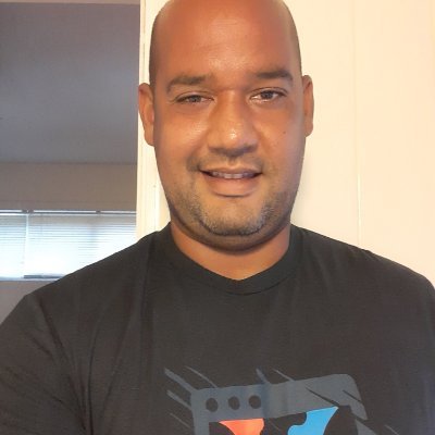 tyronne78's profile picture. Passionate about Coding & AI