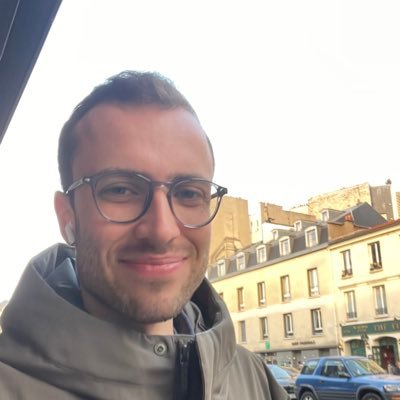 Lillois formé à l’@ejtoulouse, donne de la voix pour @radiofrance. Fondateur d’@actuvupodcast