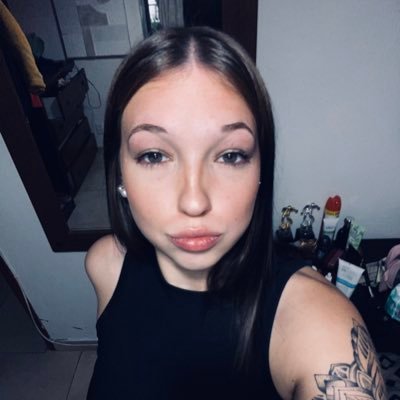 miica1916's profile picture. 20|