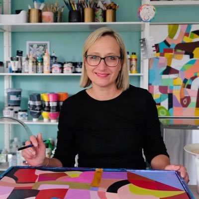 Exploring emotions through color and form Creating art that connects, inspires, and sparks curiosity.