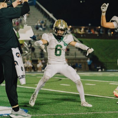 2026 5’11 155 DB~4.98 GPA~38” Vert~Catawba Ridge Football/Baseball~Email: ianbabcockk@gmail.com Phone: 803-448-1407 NCAA ID: 2405317502
