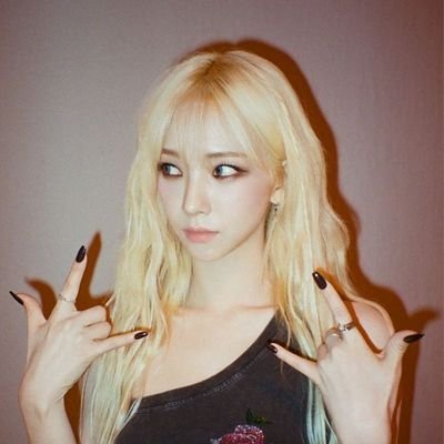 tinaorvalu's profile picture. 