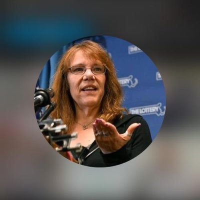 I lost my husband I'm Mavis wanczyk, winner of a power ball lottery of $758,700,000 lottery and I'm giving out $30,000 to my first 2k followers and to charity
