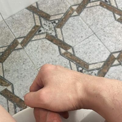 HarryG59528's profile picture. On Love