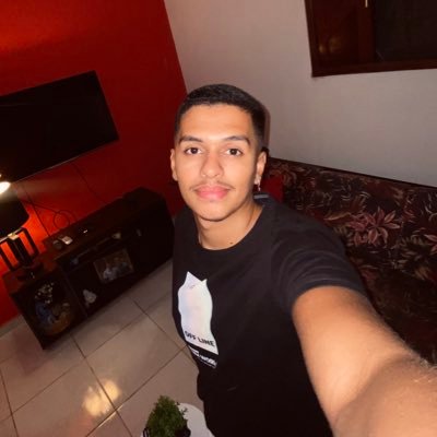 tuittaduardo's profile picture. apenas um anitter na sua tl🏳️‍🌈