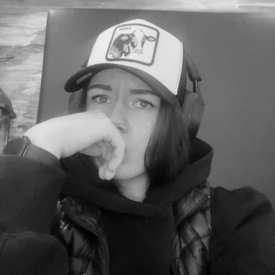 thea_kw's profile picture. Creative. Thinker. Writer. Turning fear into fuel and ideas into impact.