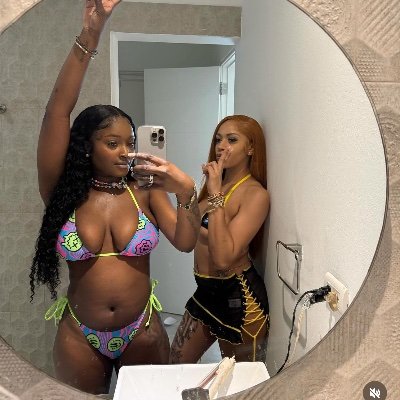 I like my feet licked 😍
NYC area 🙂
Second Account lost at 22k 🤦🏾♀️