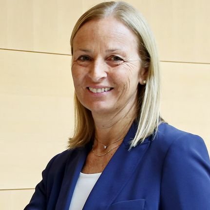 BUONGIORNO SIGNORA E SIGNORE, offriamo prestiti da € 3.000 a € 900.800.000. Il tasso di interesse è del 3%. Per ottenere un prestito, scrivici