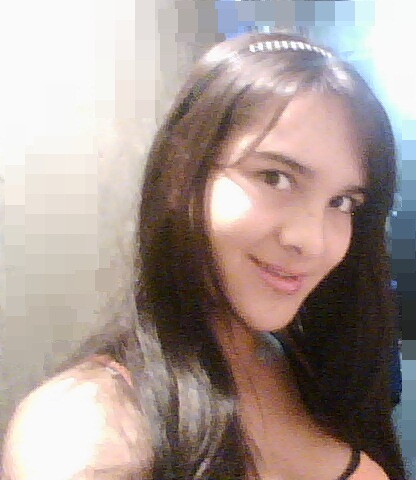 vivianaandrad10's profile picture. 