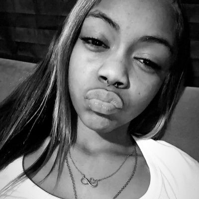miiaarllydgaf's profile picture. i’m jus a girl lol || ig: miiaarllydgaf