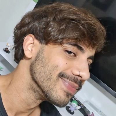 emersonpiress's profile picture. não tem acento ´ no e não 
mas na pronúncia sim.