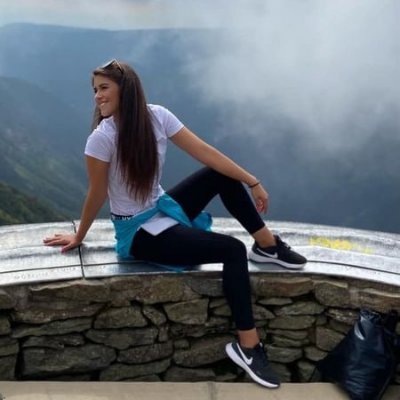 Dreamer Queen👑Freedom Fighter,Entrepreneur,I have a great sense of humor.❤️to cook. NO DM’s I don't advocate violence(🚫Don't allow scammers fake people porn)