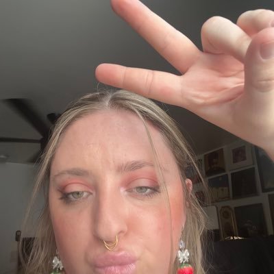 killuhkatiee's profile picture. depressed but building character