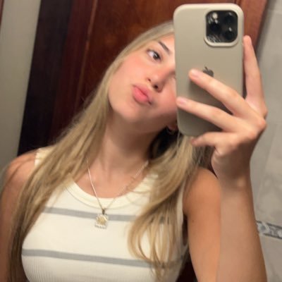 Carlitaahh21's profile picture. Carlita 💘