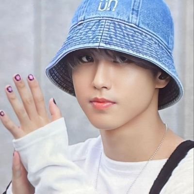 #HANJISUNG: I’ll embrace the wounds you shed (she/her 25y)