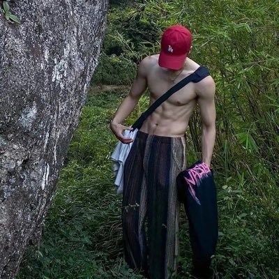 bmss18_6s's profile picture. 主号@yemao1806，谢谢你的喜欢，原创良心推主，