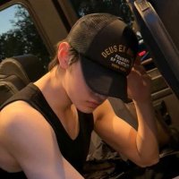 月 || tuna (@fluffymnn) 's Twitter Profile