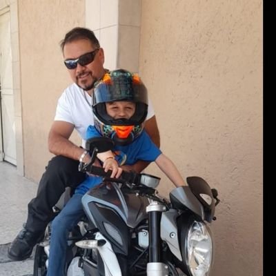 Fernand63206174's profile picture. En el mundo moral, los imperios del mal y del bien, no se dibujan con nitidez, la razón y la locura tienden también a a ver confundidos sus respectivos dominios