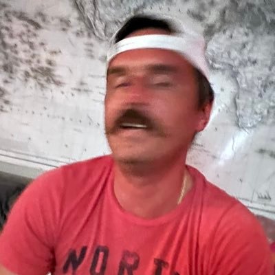 volsfanx's profile picture. Drink more water.