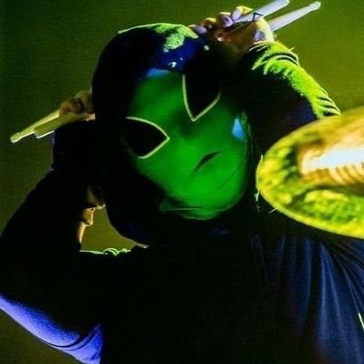 RIDDLERBOTZ's profile picture. 🇲🇽| 16 | + my prayers schizophrenic